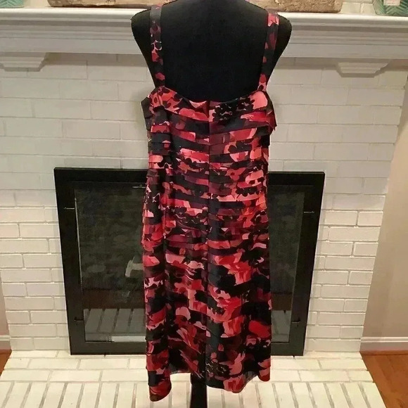#215 Dress barn Woman Red Layered Dress Size 18 - Picture 4 of 6